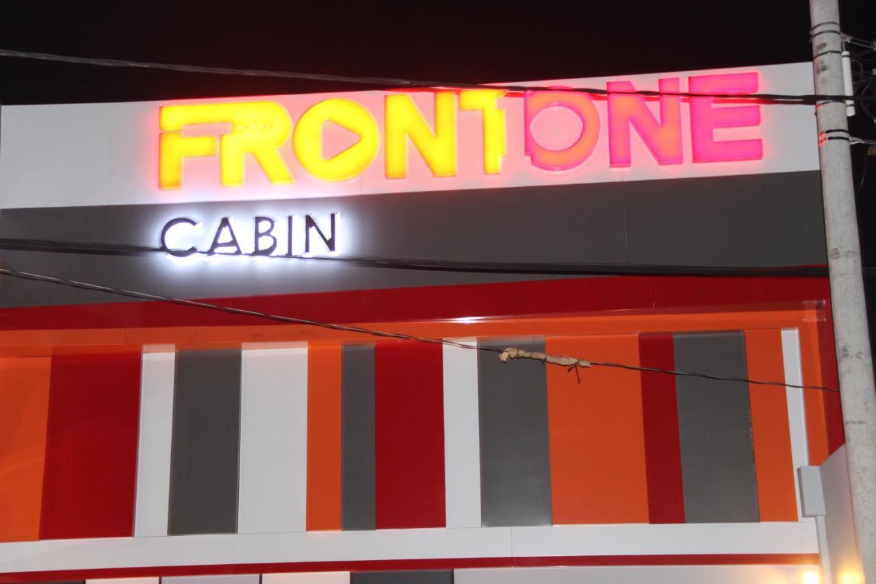 Front One Cabin Malioboro Jogja Γιογκιακάρτα Εξωτερικό φωτογραφία