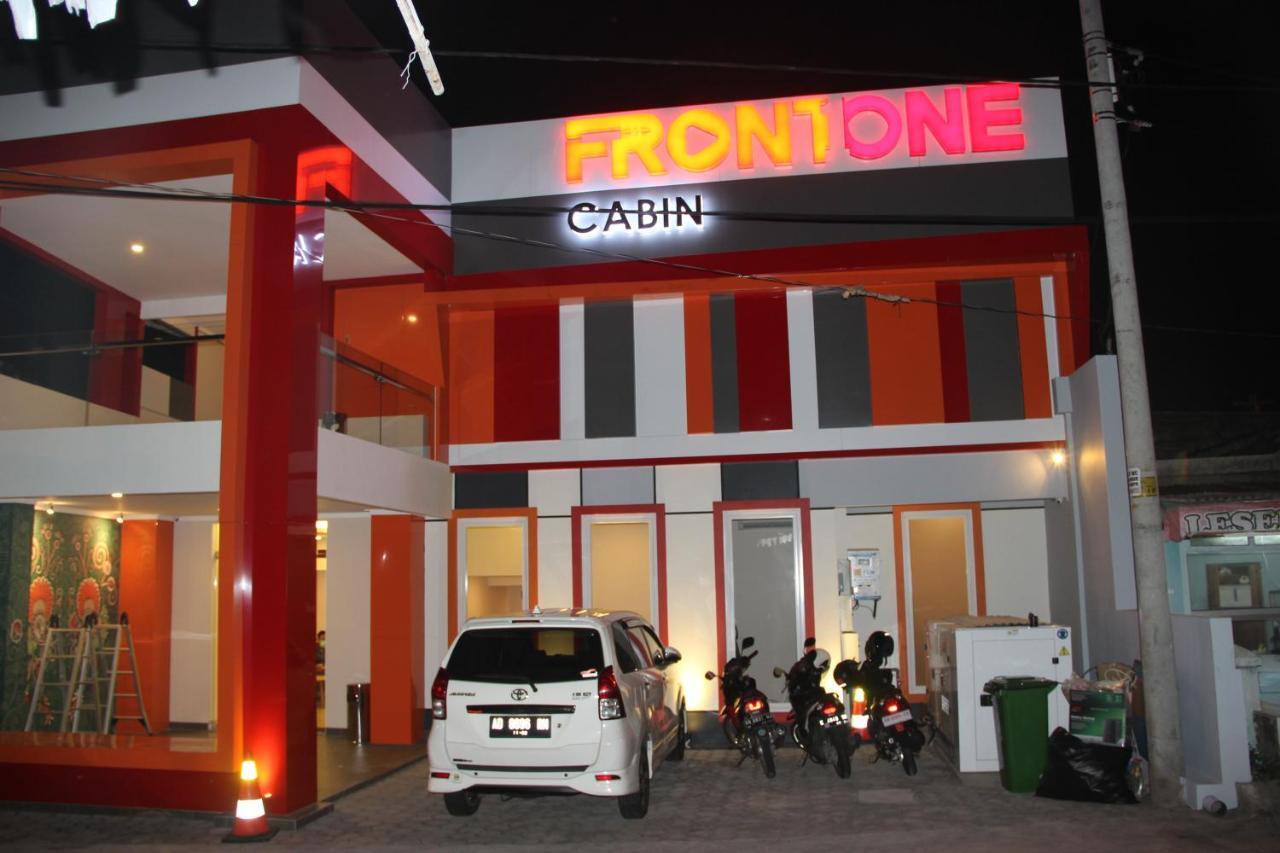 Front One Cabin Malioboro Jogja Γιογκιακάρτα Εξωτερικό φωτογραφία